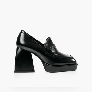 *New* B2 ‘Calixa’ heeled loafers - size 6.5 (fit small)